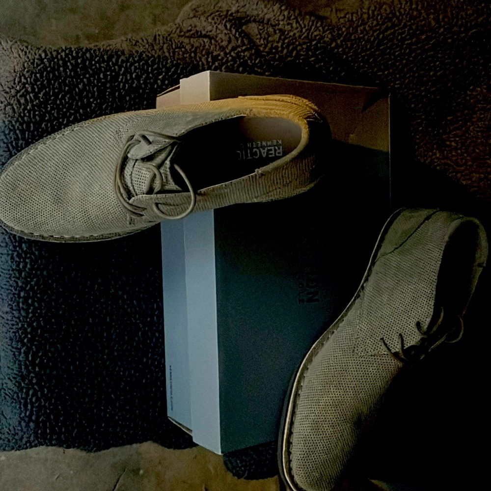 Kenneth Cole Men shoes